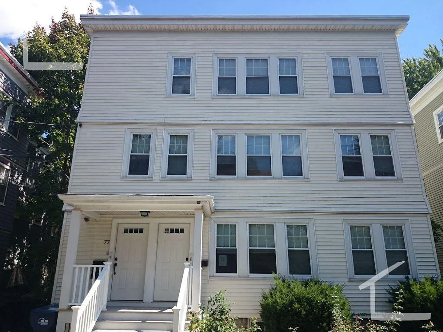 Nice 4 bed in Oak Square — Photo 2