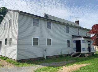 13449 Monterey Ln, Blue Ridge Summit, PA 17214