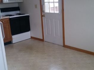 1 Larrys Ln APT 4, Fulton, IL 61252