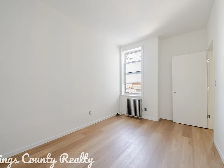 94 Harrison Pl #2R — Photo 9
