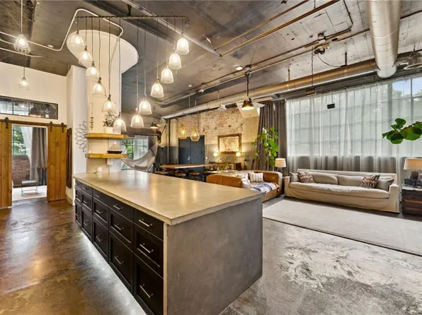 881 Memorial Dr SE #118, Atlanta, GA 30316