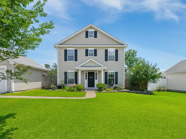 303 Seneca River Dr, Summerville, SC 29485