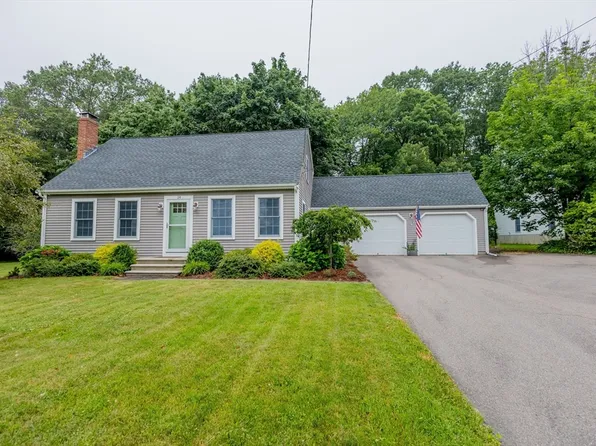 14 Charles Dr, Franklin, MA 02038