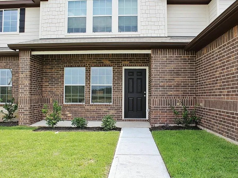 Gemma Ln — Photo 2