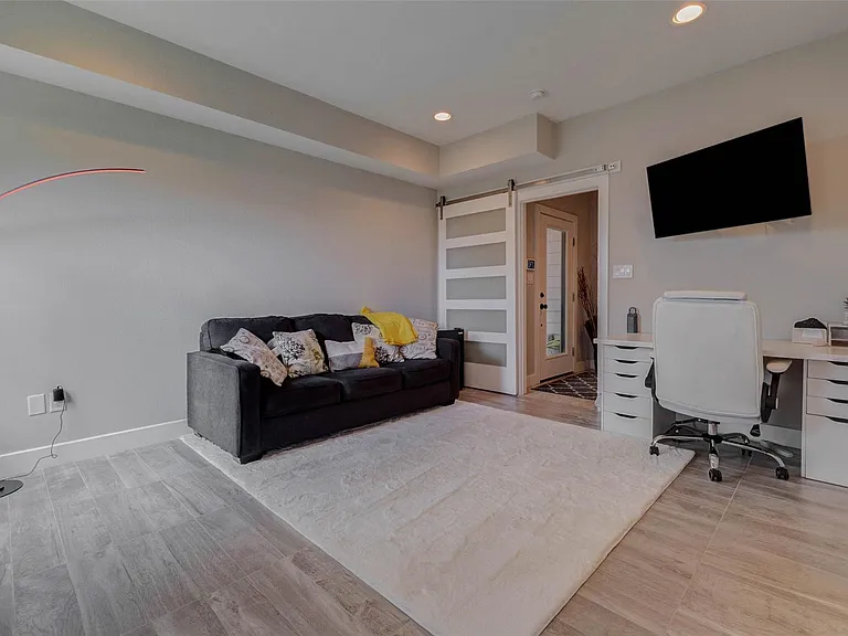 3810 Leeland St — Photo 5