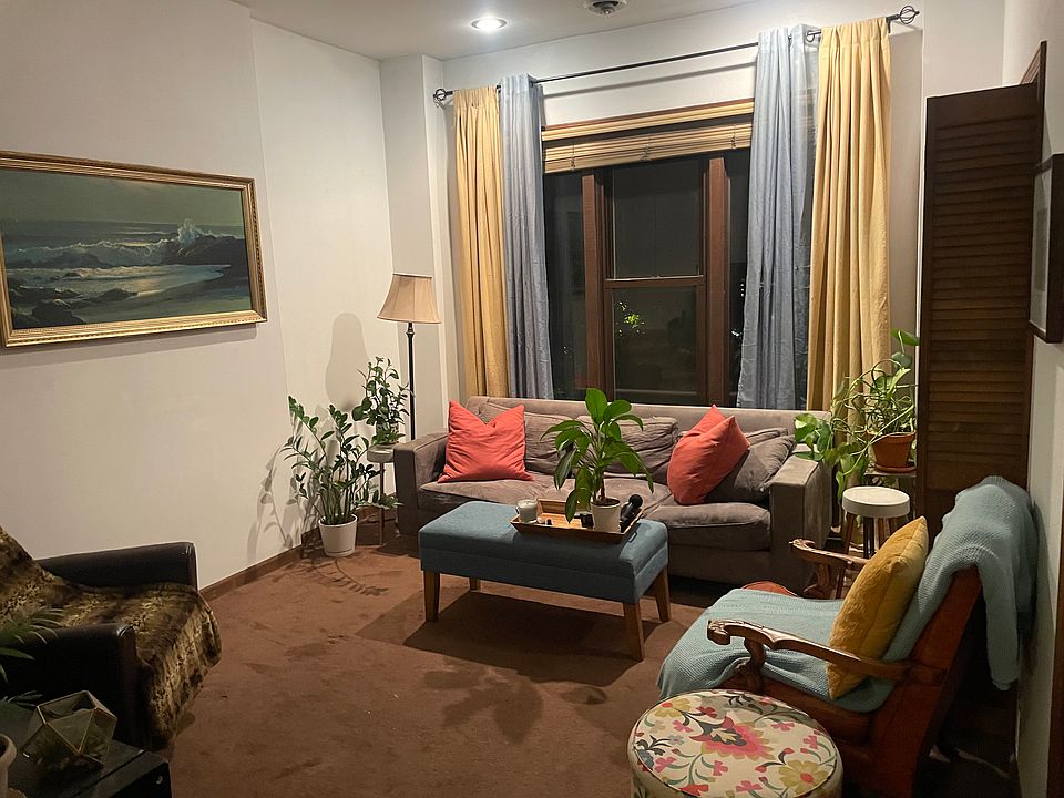 1st image of 1138 W Diversey Pkwy #3