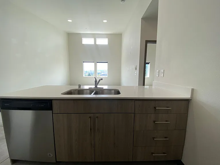 Wall Street Apartments — Photo 5