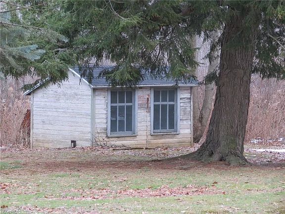 This was once home to chickens, goats, lawn mowers...... make it whatever you desire!