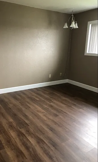 1223 N Western Ave — Photo 14