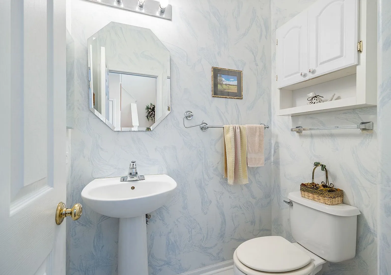 2 bed, 2.5 bath, 1433 sqft, $2,650 — Photo 3