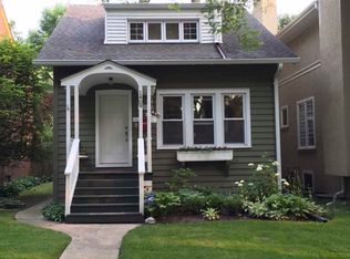 1409 Maple Ave, Wilmette, IL 60091