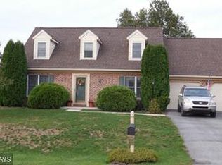 1266 4th Ave, Chambersburg, PA 17202