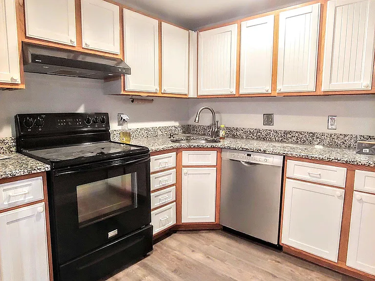 10 Weston Ave #114 — Photo 5