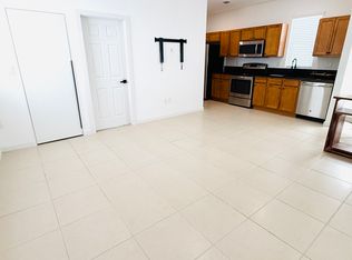 17069 SW 94th Way, Miami, FL 33196