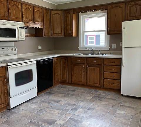 Kitchen w Appliances