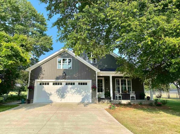 590 Church St, Rogersville, AL 35652