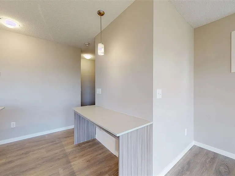 17239 9th Ave SW — Photo 5