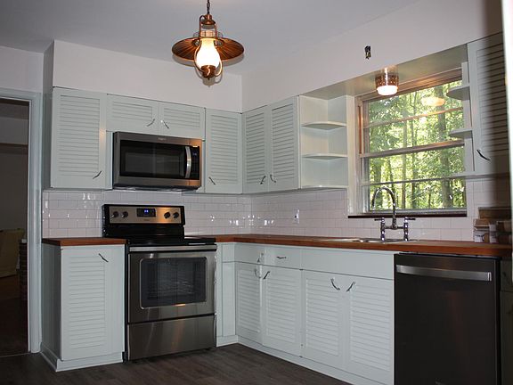 2nd image of 1399 W Crestwood Dr