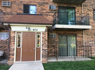 975 N Rohlwing Rd, Addison, IL 60101