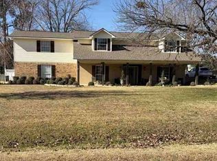 112 Sherwood Dr, Benton, LA 71006