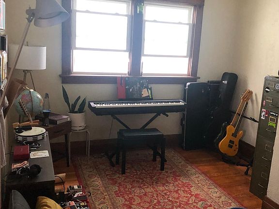 5th image of 447 Bird Ave #2