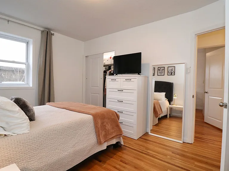 206 Beacon Ave #2 — Photo 25