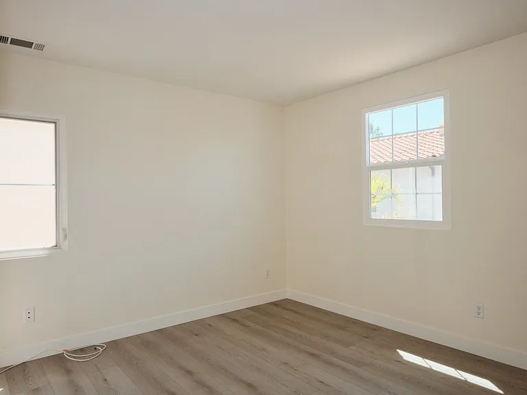 74 Alevera St — Photo 7