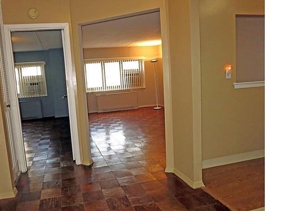 Entrance Foyer Apartment 3N with Double Closet - Hardwood Floors - Open to Kitchen, Living room/Dining Area, Bedroom, Bathroom.
