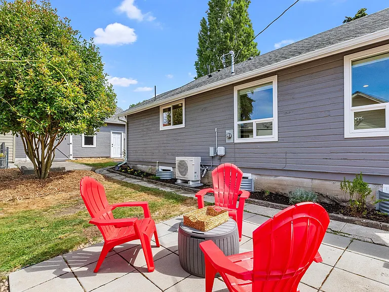 Side Yard Patio