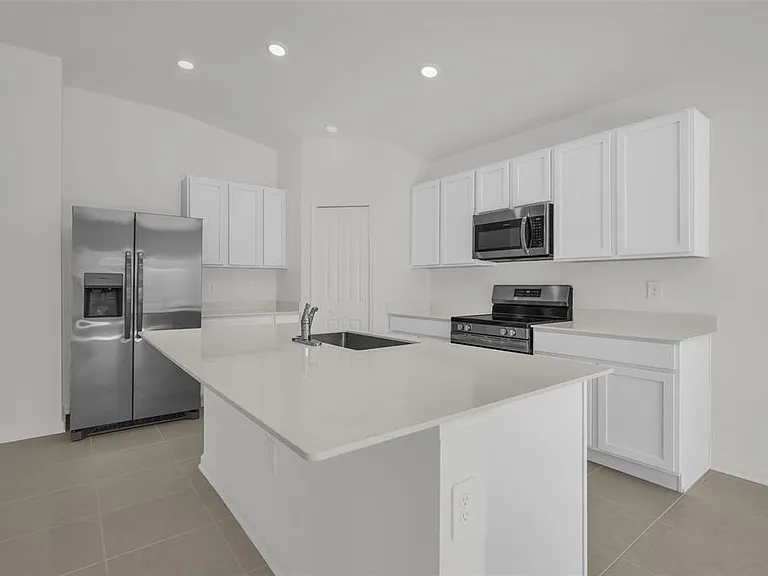 1552 Loxley Trl — Photo 10