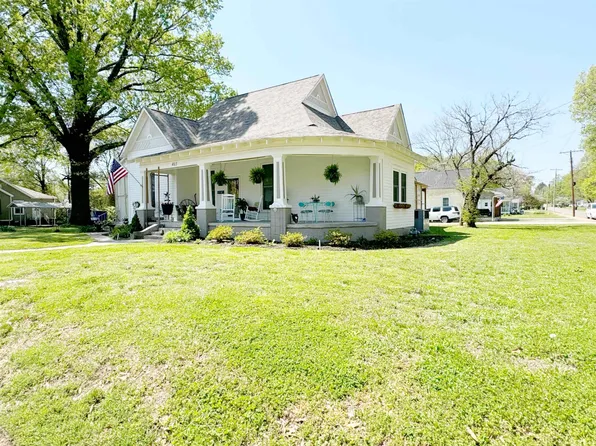 403 S College St, Halls, TN 38040