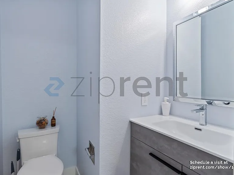139 Concord Cir — Photo 13
