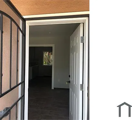 11818 S Main St #3 — Photo 14