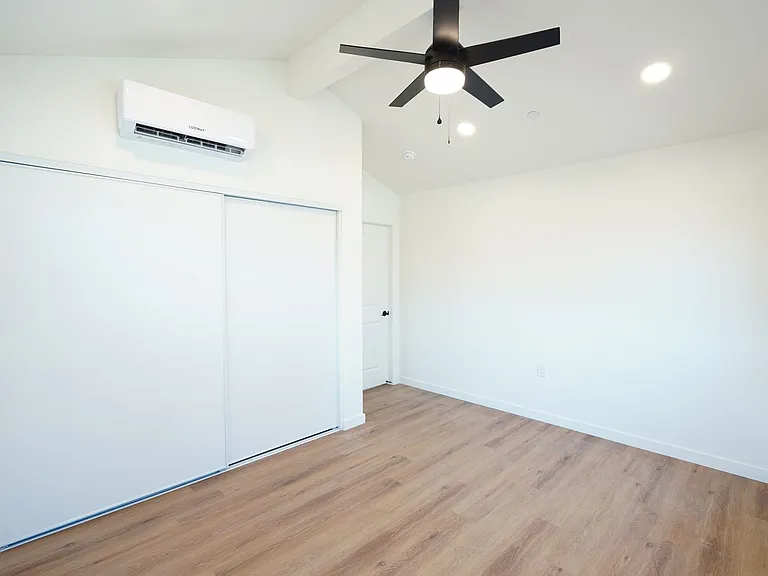 4805 Charlotte Way — Photo 82
