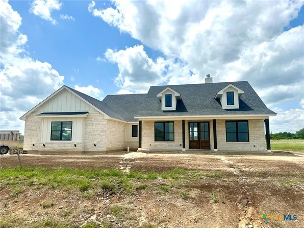 11048 Eagle Walk Blvd, Salado, TX 76571