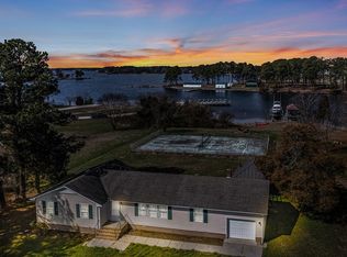 2082 Fleeton Rd, Reedville, VA 22539