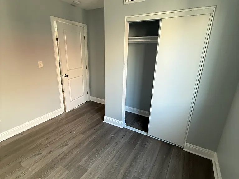 1729 W 84th Pl — Photo 16