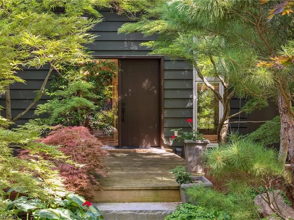 348 Browning Pl, Waterloo, ON N2L 2W3