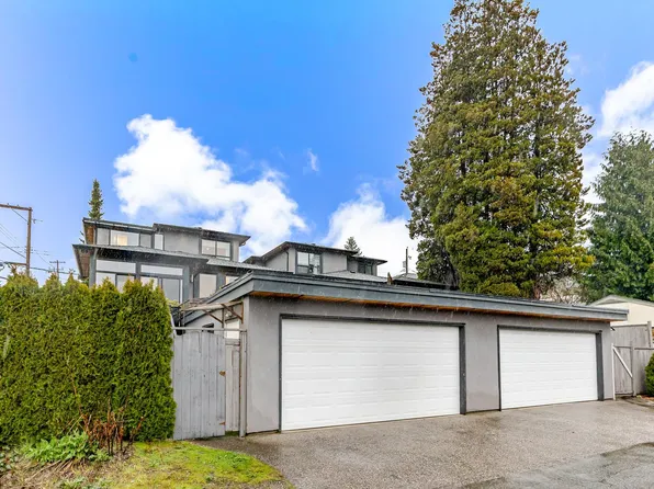 5710 Grant St, Burnaby, BC V5B 2K4
