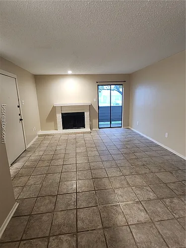1901 Holleman Dr W Photo 1