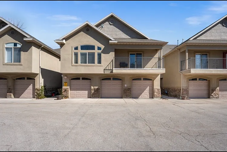 Building Photo - 2725 S 700 E