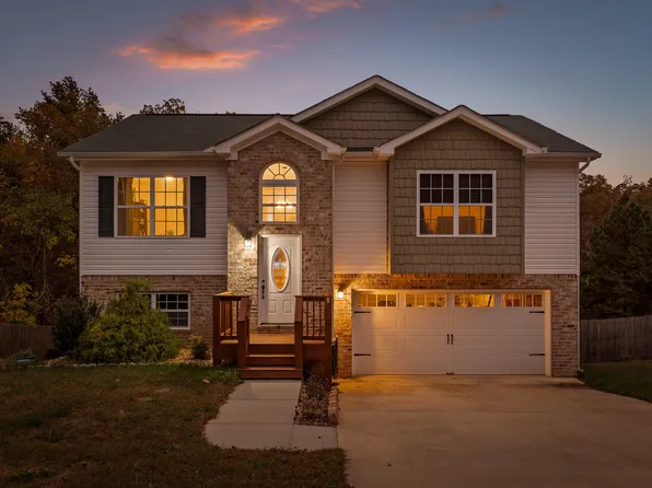 1614 Short Leaf Ln, Soddy Daisy, TN 37379