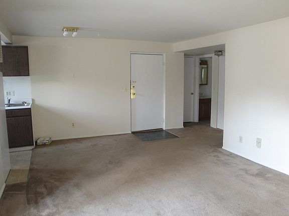 4th image of 3060 Marshall Ave APT 211