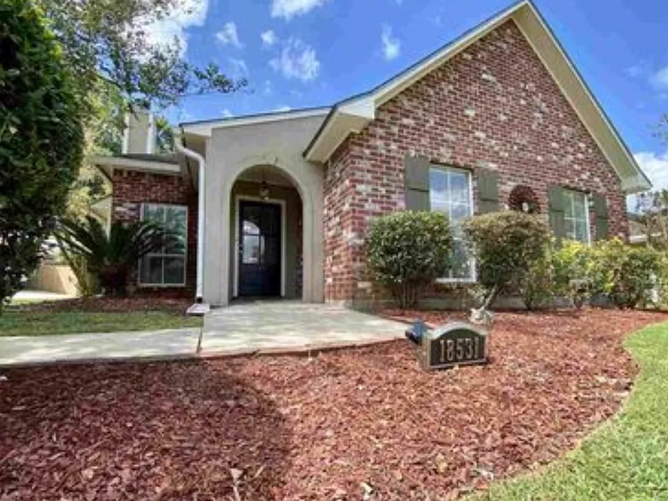 18531 Lake Tulip Ave