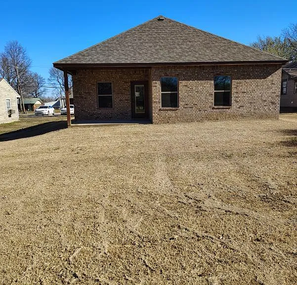 304 W Rollins St — Photo 2