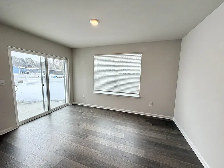 633 Currant Cir — Photo 17