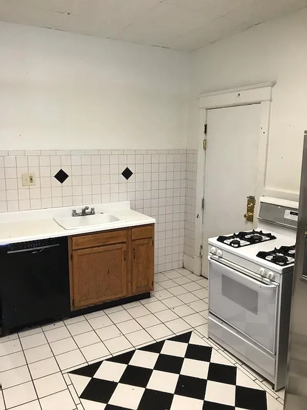 2 bed, $1,450 — Photo 4