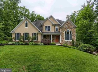 6835 Laurel Summit Dr, Hanover, PA 17331