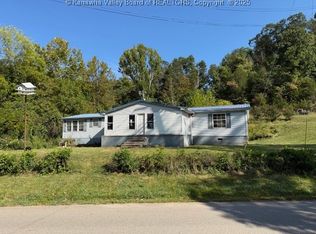 5291 Eighteen Mile Creek Rd, Leon, WV 25123