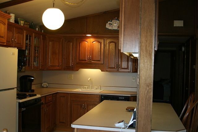 2nd image of 209 Manor Dr